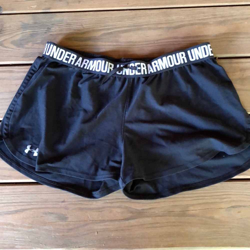 Under Armour black shorts